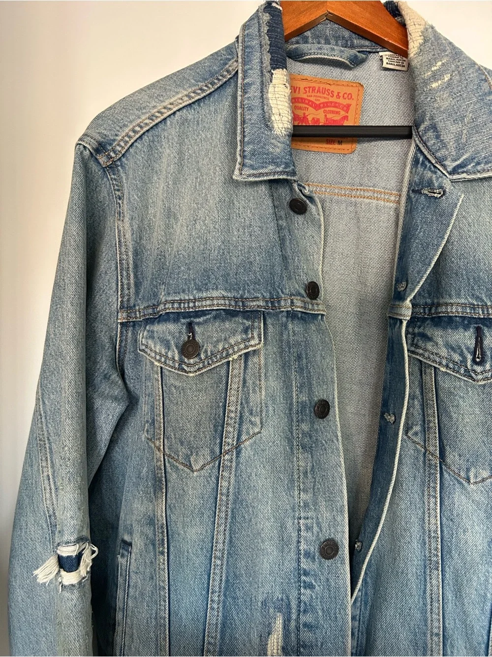 Levi's Light Blue Distressed Sherpa-Trim Denim Jacket - Picture 2 of 5